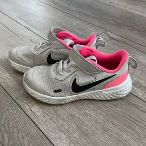 Nike toddler shoes size 10.5